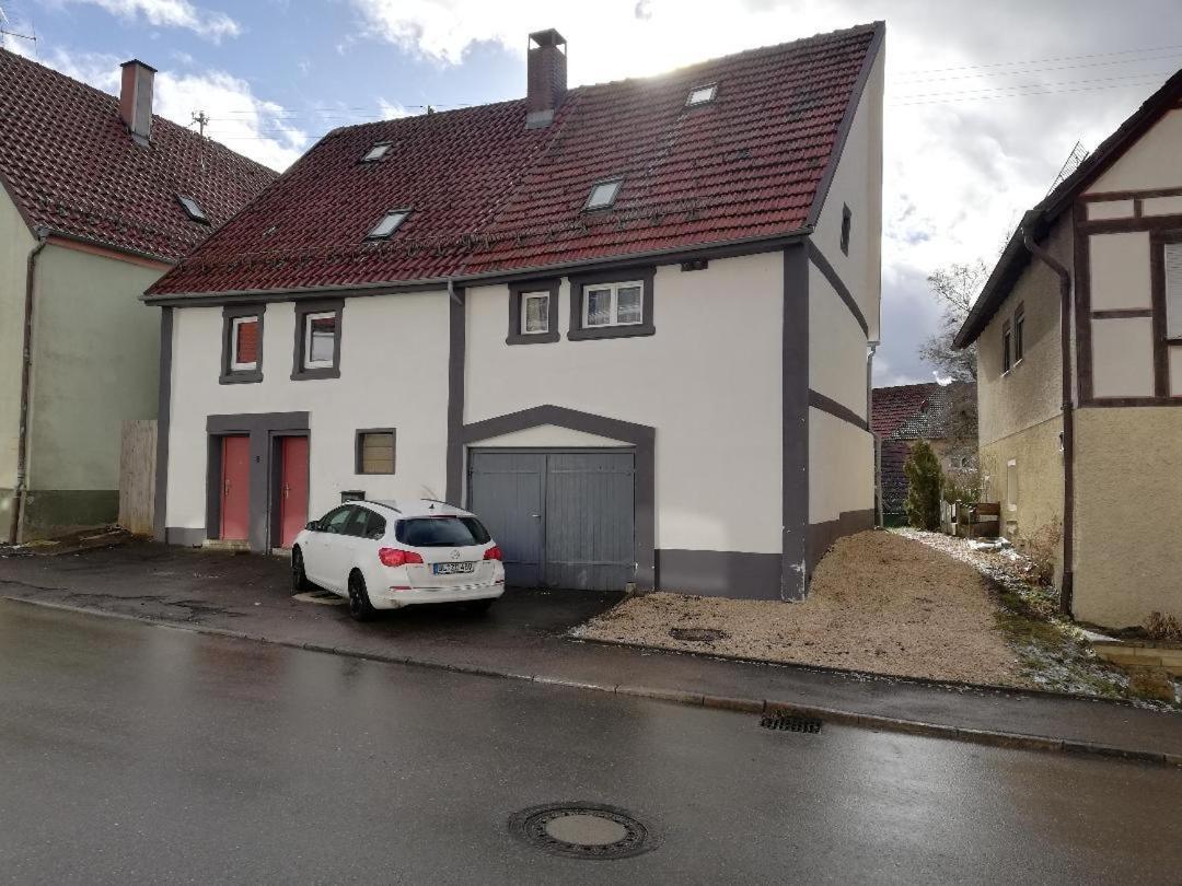 Lmi Haus & Urlaub Monteurwohnungen 2 Münsingen Buitenkant foto
