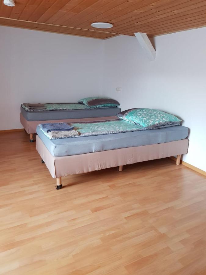 Lmi Haus & Urlaub Monteurwohnungen 2 Münsingen Buitenkant foto