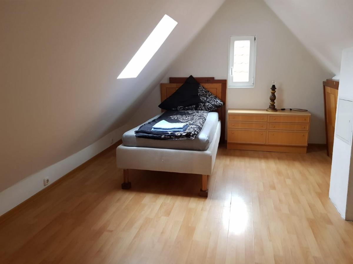 Lmi Haus & Urlaub Monteurwohnungen 2 Münsingen Buitenkant foto